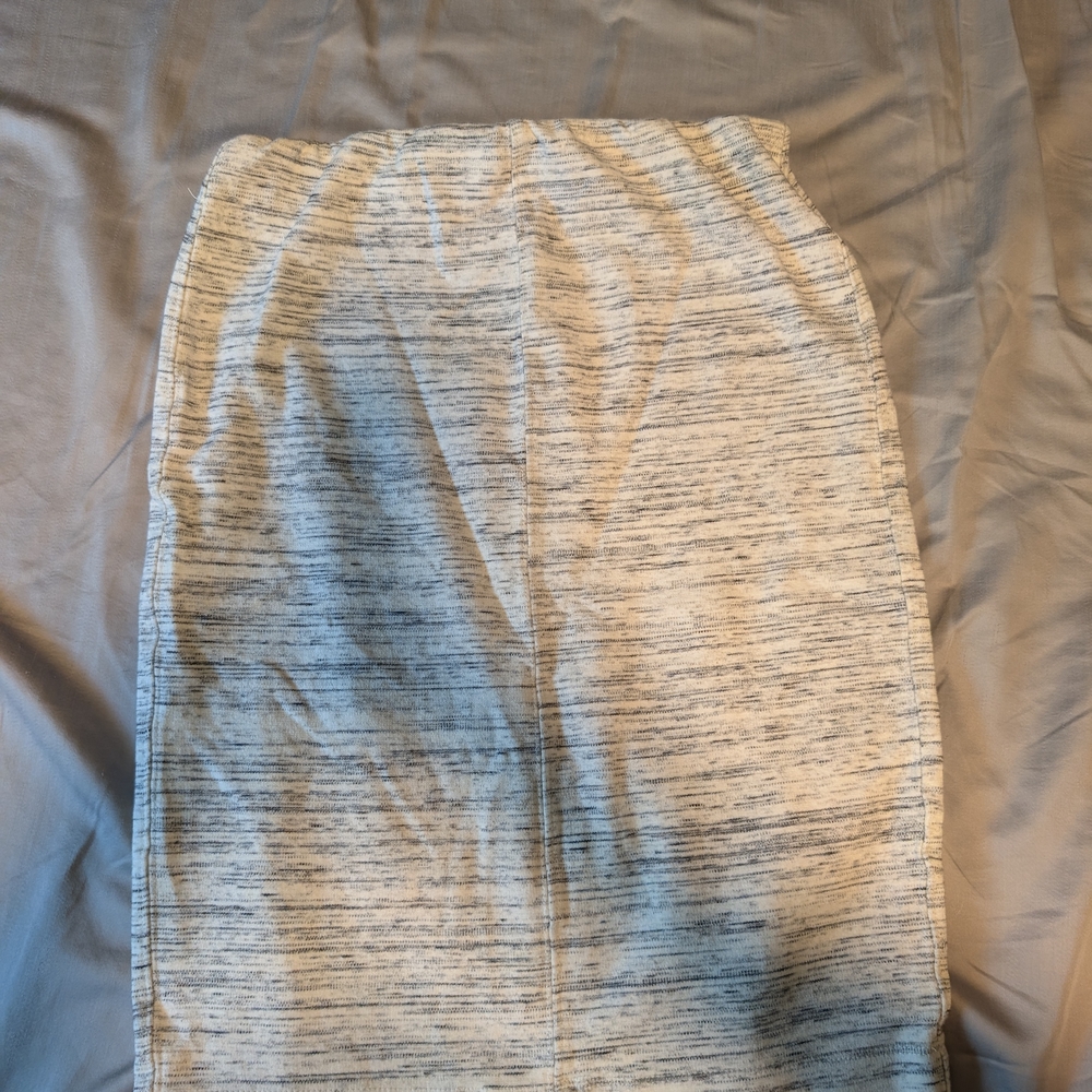 Joe Fresh White and Gray Knit Top
